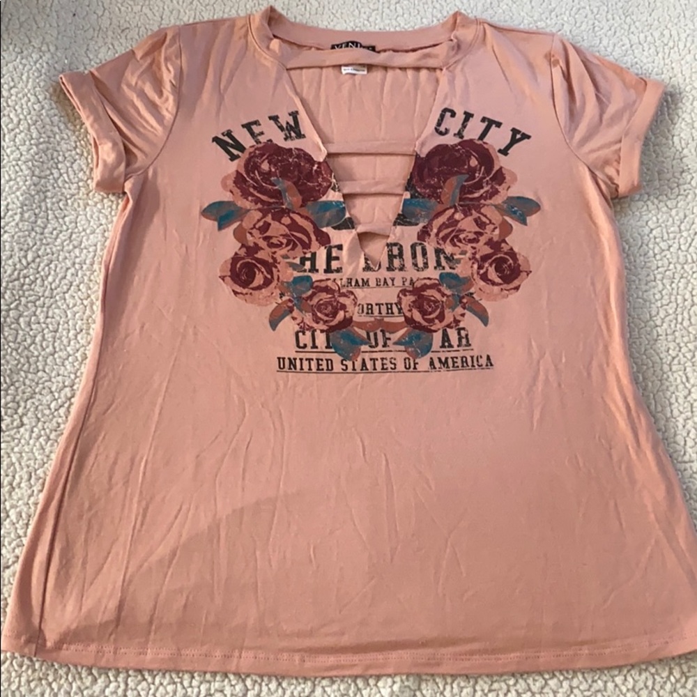 NWOT Venus deep V tee size small